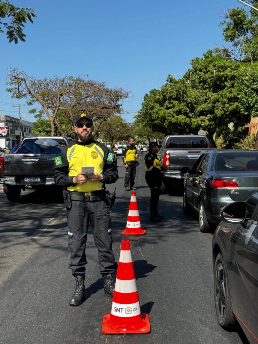 Semana Nacional do Trânsito: Prefeitura de Goiânia realiza blitz educativa sobre uso da seta