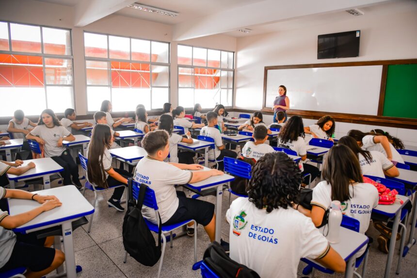 Governo de Goiás nomeia 312 professores para a rede pública estadual