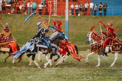 Corumbá e Pilar de Goiás recebem Circuito das Cavalhadas no feriado de Independência